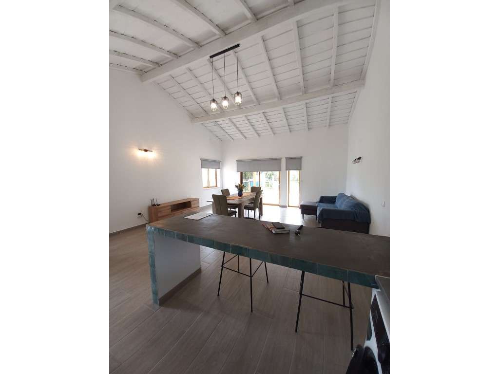 Moradia T2 disponível para arrendar nas Bicas - Grândola - Grande imagem: 3/16