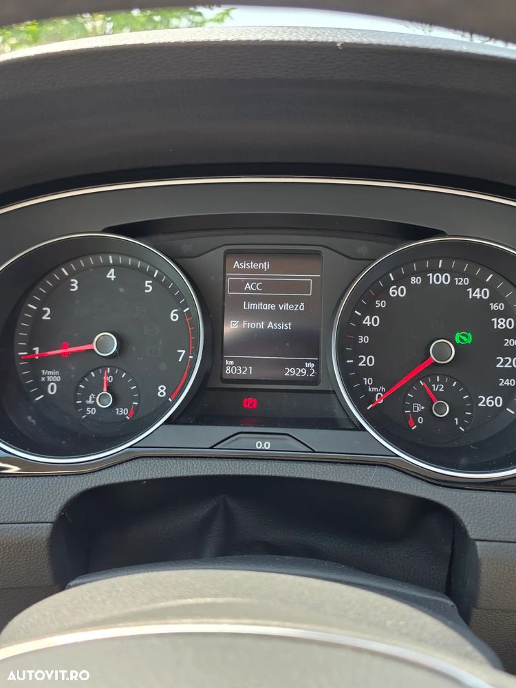 Volkswagen Passat 1.5 TSI ACT DSG Comfortline - 11