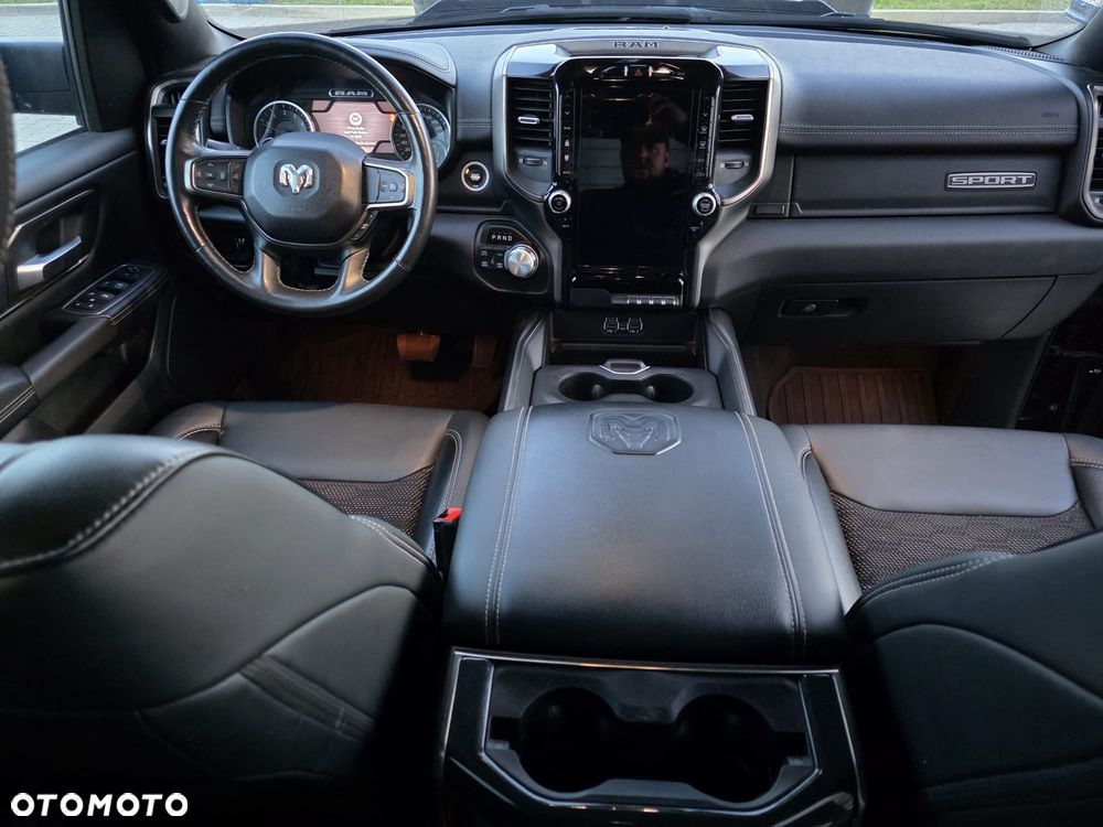 Dodge RAM 5.7 4x4 - 20