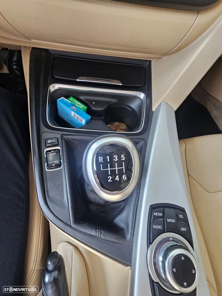 BMW 320 d DPF Touring - 14