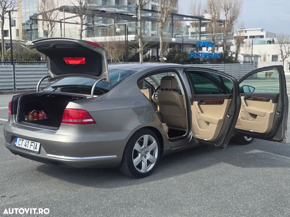 Volkswagen Passat 2.0 TDI BlueMotion Tehnology 4Motion Comfortline - 24