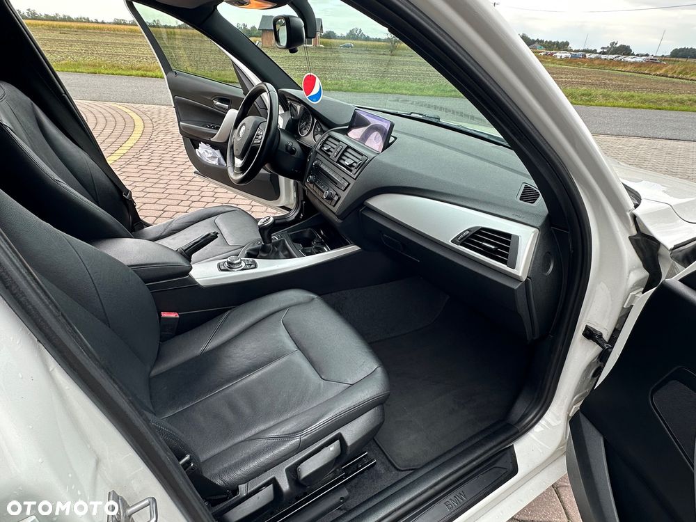 BMW Seria 1 118d Sport Line - 25