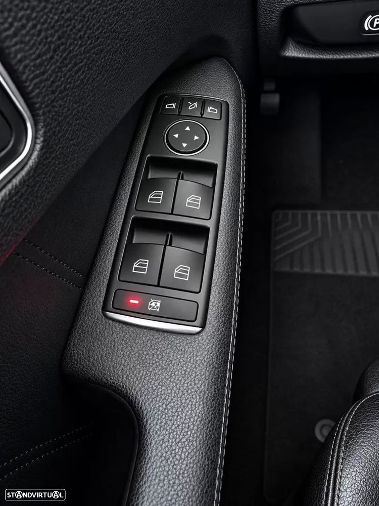 Mercedes-Benz E 220 CDi Elegance BE Auto.140g - 27