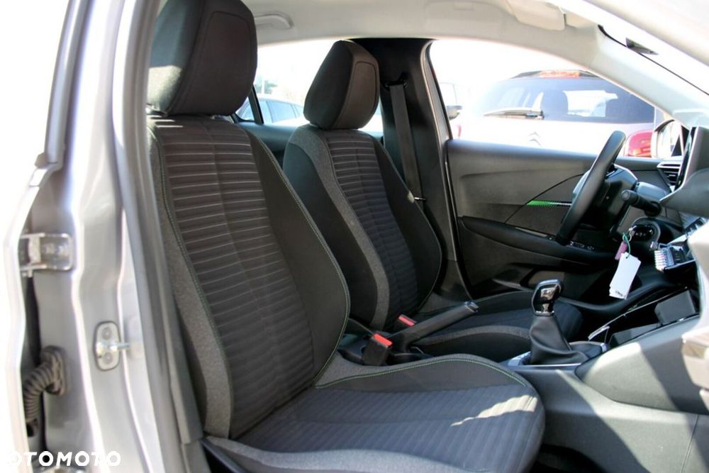 Peugeot 208 - 27