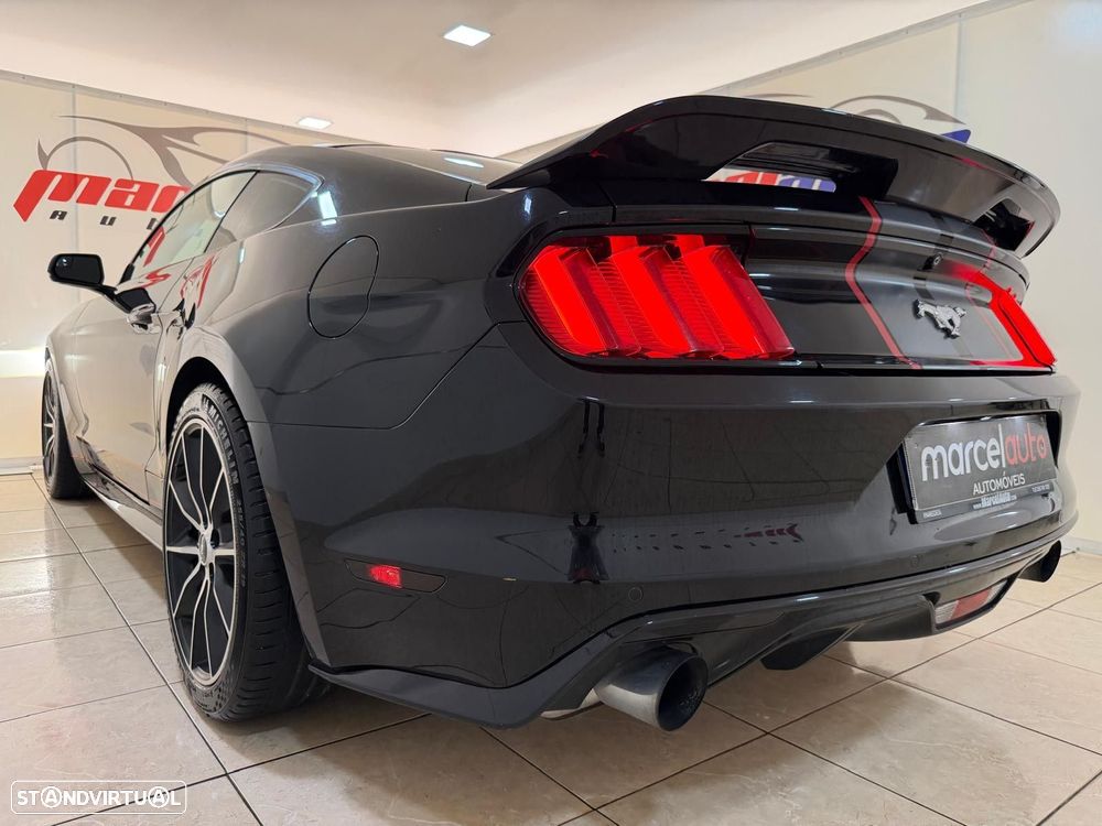 Ford Mustang 2.3i EcoBoost Aut. - 12