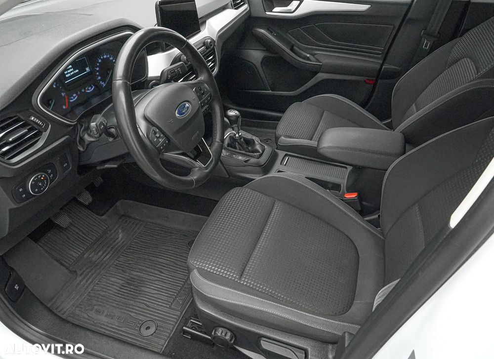 Ford Focus 1.0 EcoBoost Titanium Business - 12