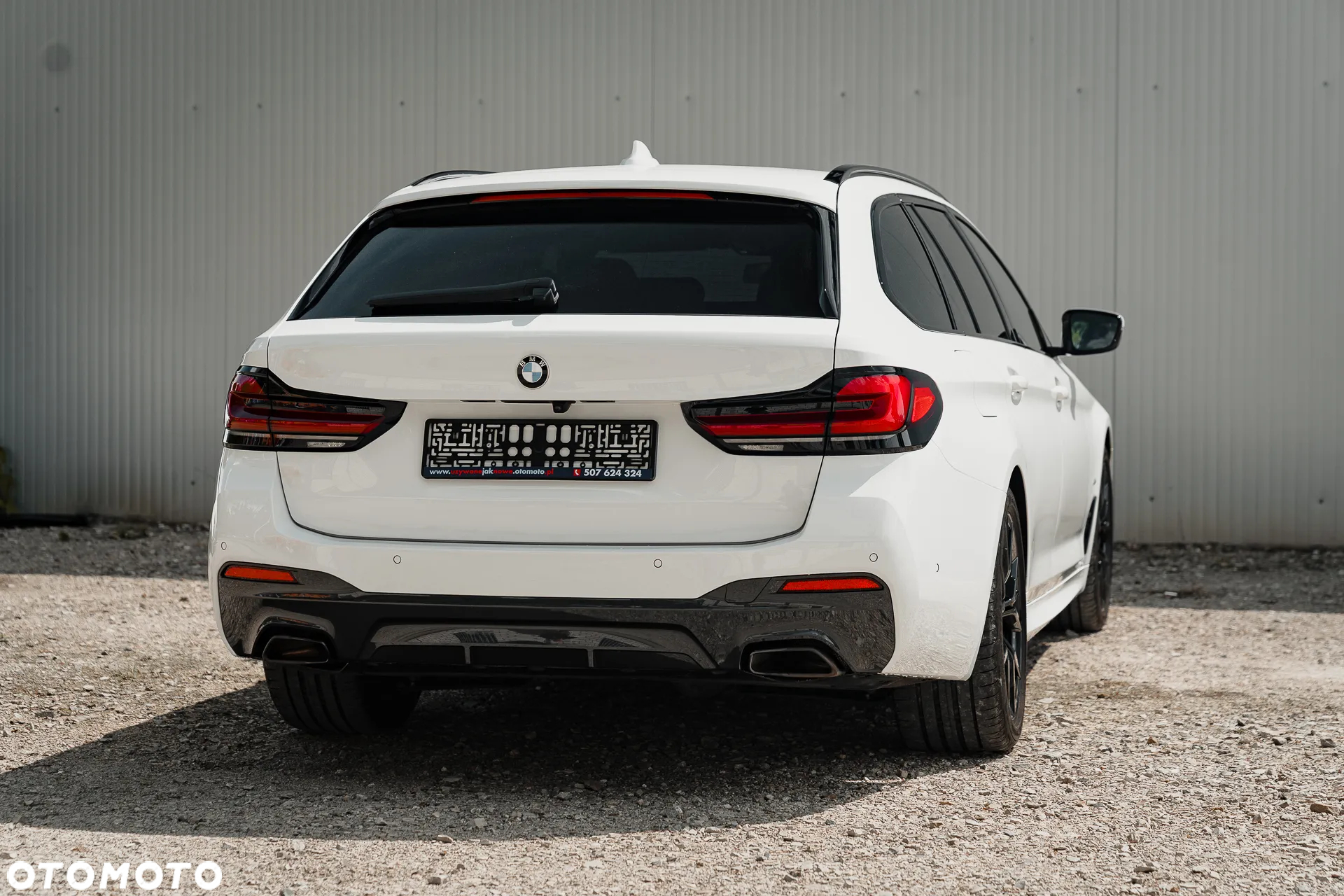 BMW Seria 5 520d xDrive Touring M Sport Edition - 7