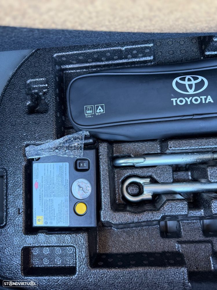 Toyota Corolla 1.8 Hybrid Comfort - 51