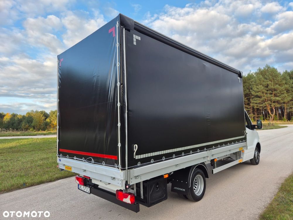 Mercedes-Benz Sprinter - 7