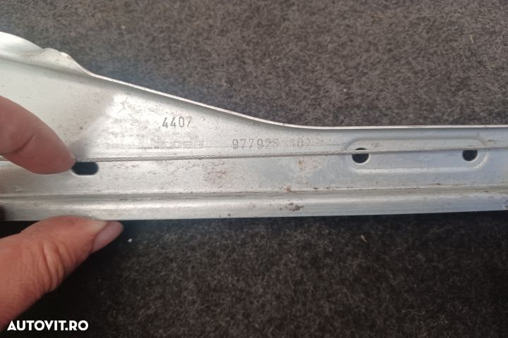 Macara geam spate dreapta manuala 977928102  9657245680 977928102  96 - 3