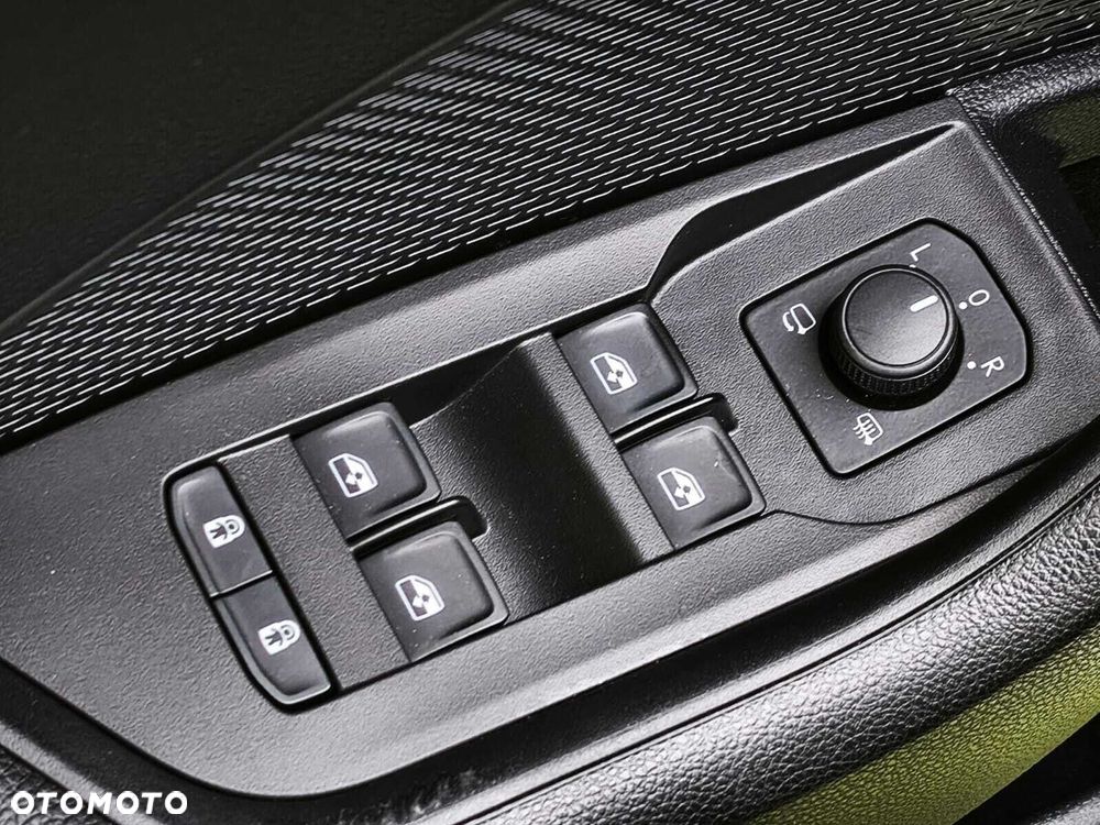 Skoda Octavia 2.0 TDI Sportline DSG - 21