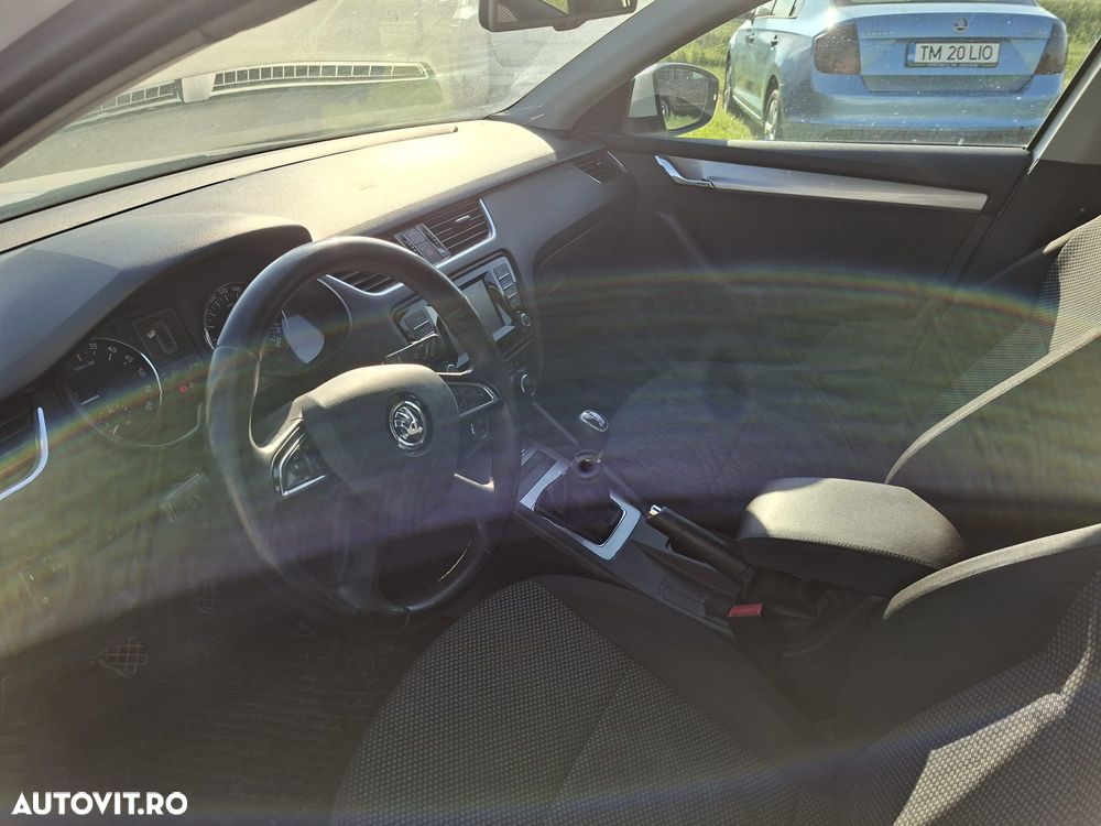 Skoda Octavia 1.6 TDI 4X4 AMBITION - 8