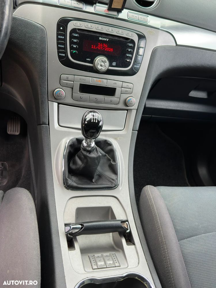 Ford S-Max - 6