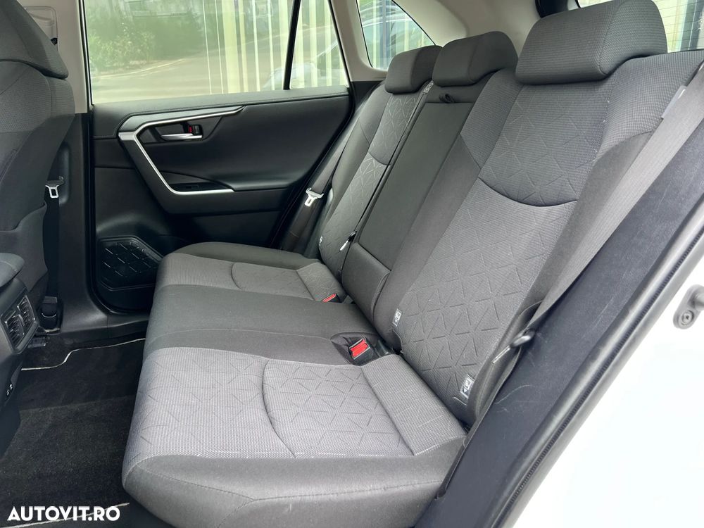 Toyota RAV4 - 27