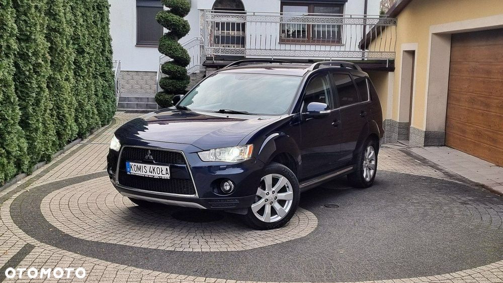 Mitsubishi Outlander - 1