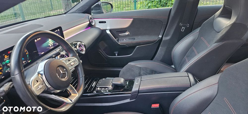 Mercedes-Benz CLA 250 e 8G-DCT AMG Line Advanced Plus - 16