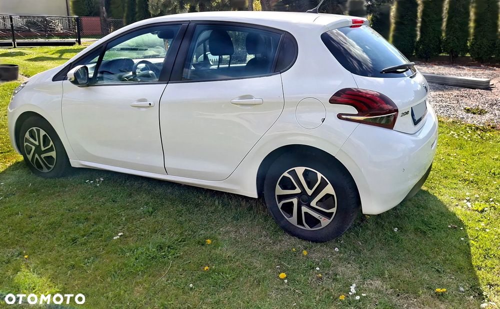 Peugeot 208 - 7