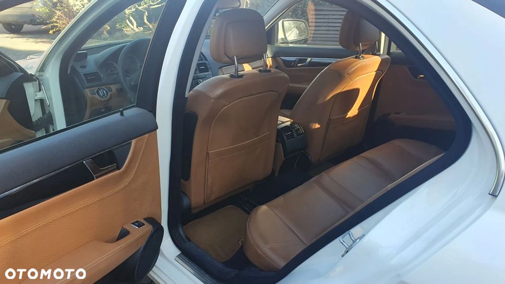 Mercedes-Benz Klasa C - 9