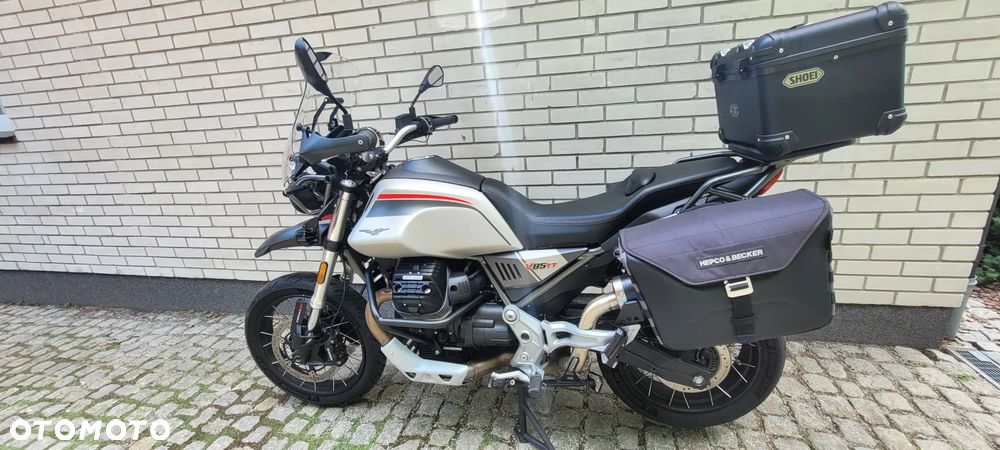 Moto Guzzi V85 - 36
