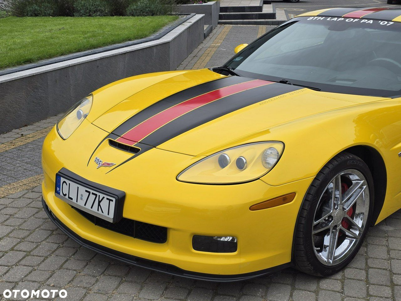 Chevrolet Corvette - 21