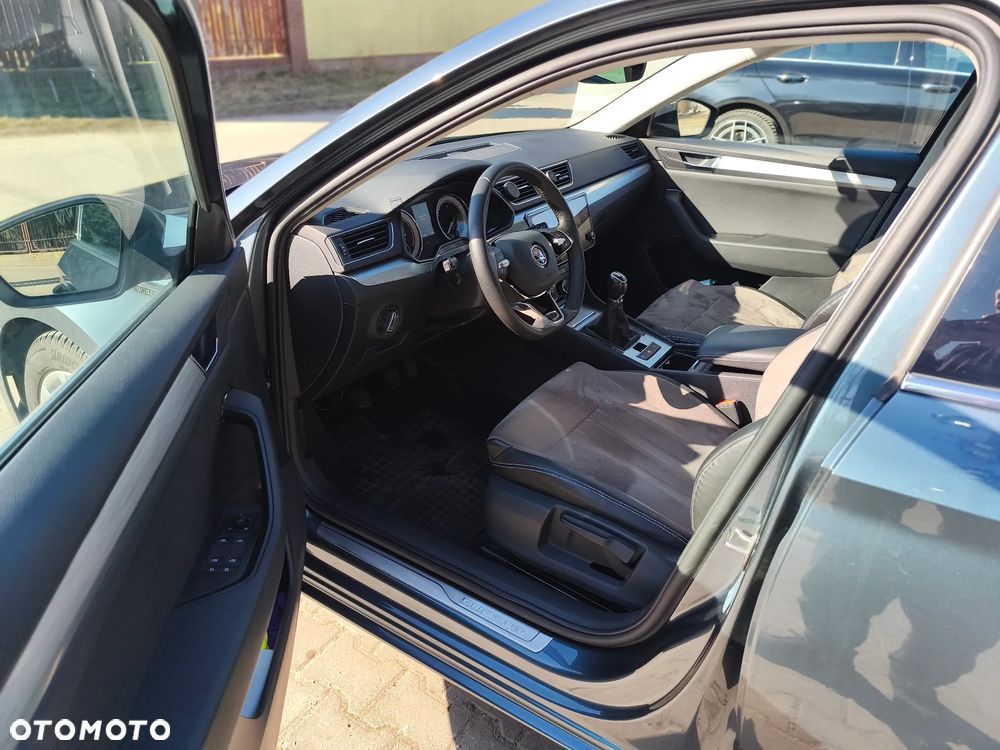 Skoda Superb ver-2-0-tdi-ambition - 15