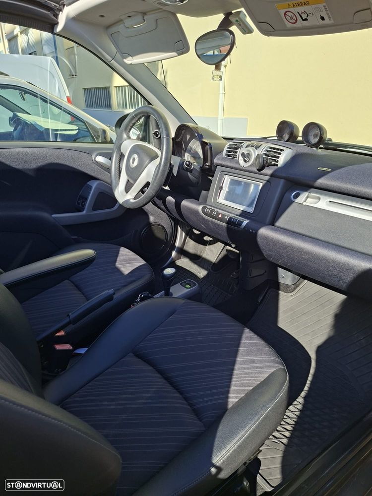 Smart ForTwo Coupé 1.0 mhd Passion 71 Softouch - 9
