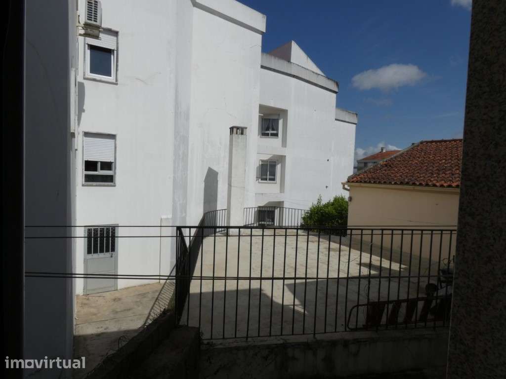 Apartamento 3 Assoalhadas Centro do Fundão 1º Andar - Grande imagem: 5/15