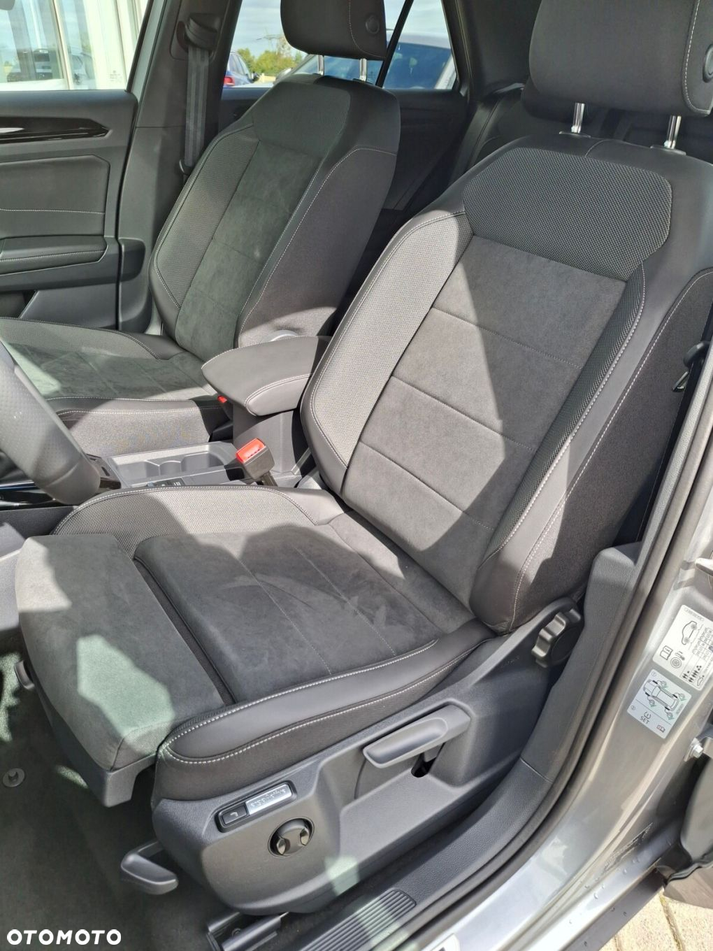 Volkswagen T-Roc 1.5 TSI R-Line Plus DSG - 19