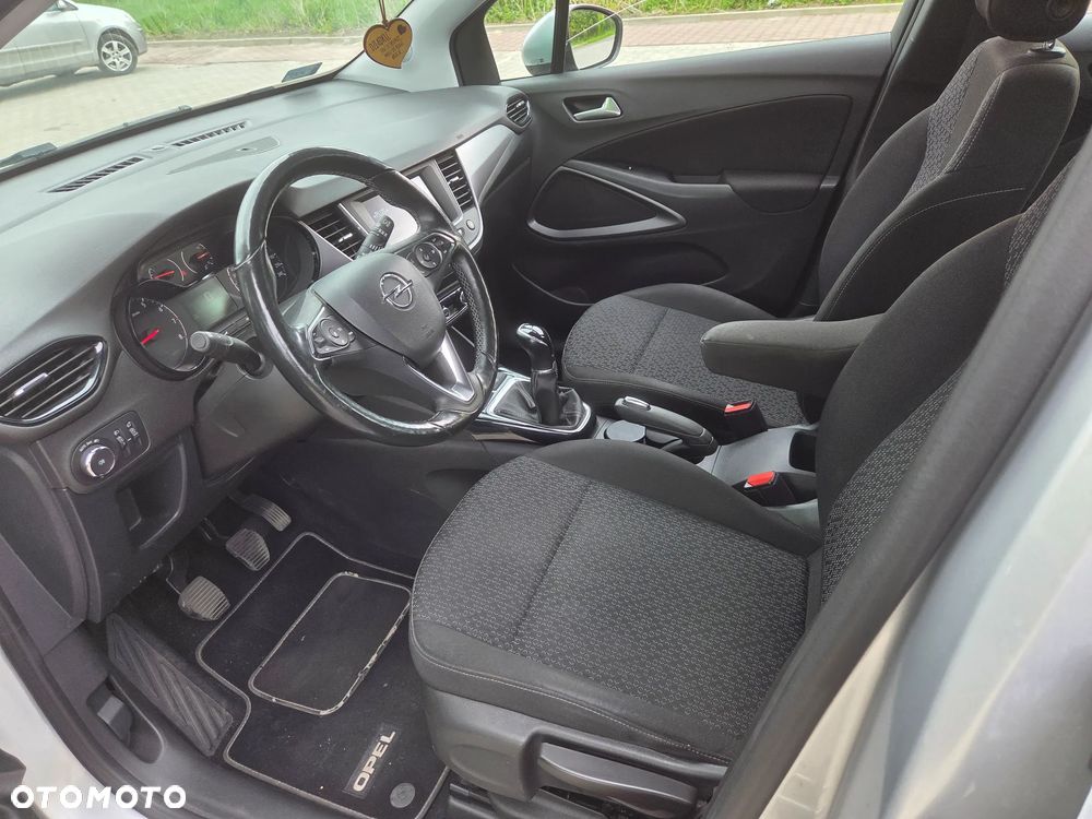 Opel Crossland X 1.2 Essentia - 6