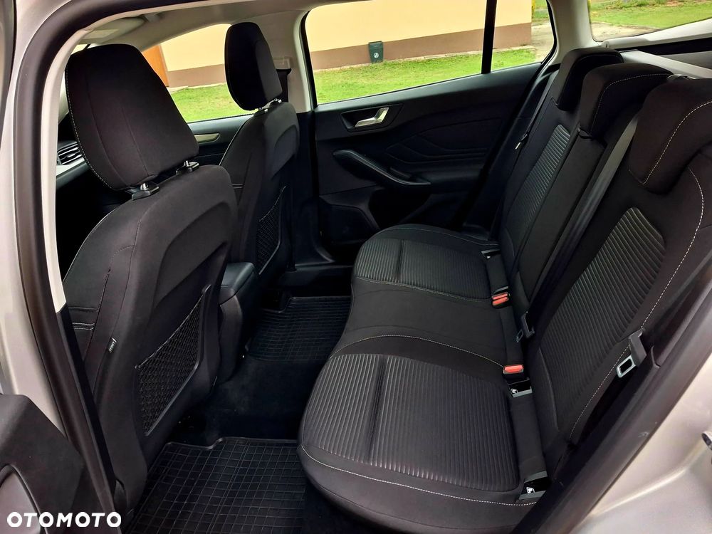 Ford Focus 1.5 EcoBlue STart-Stopp-System TITANIUM - 20