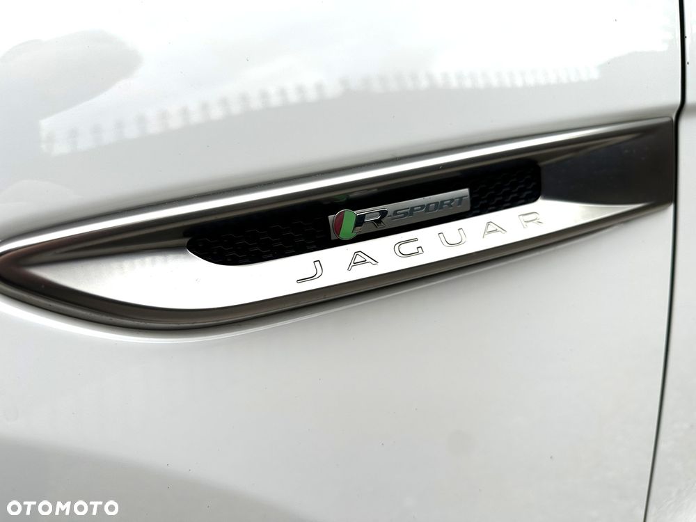 Jaguar F-Pace 2.0 i4D AWD R-Sport - 10