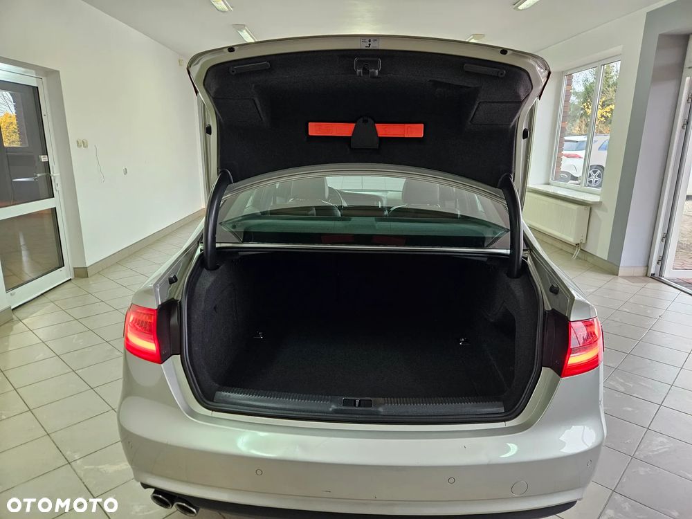 Audi A4 Limousine - 27