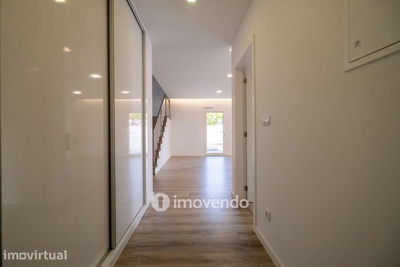 Moradia 4 moderna e exclusiva, com garagem, em Cernache, Coimbra - Grande imagem: 3/43