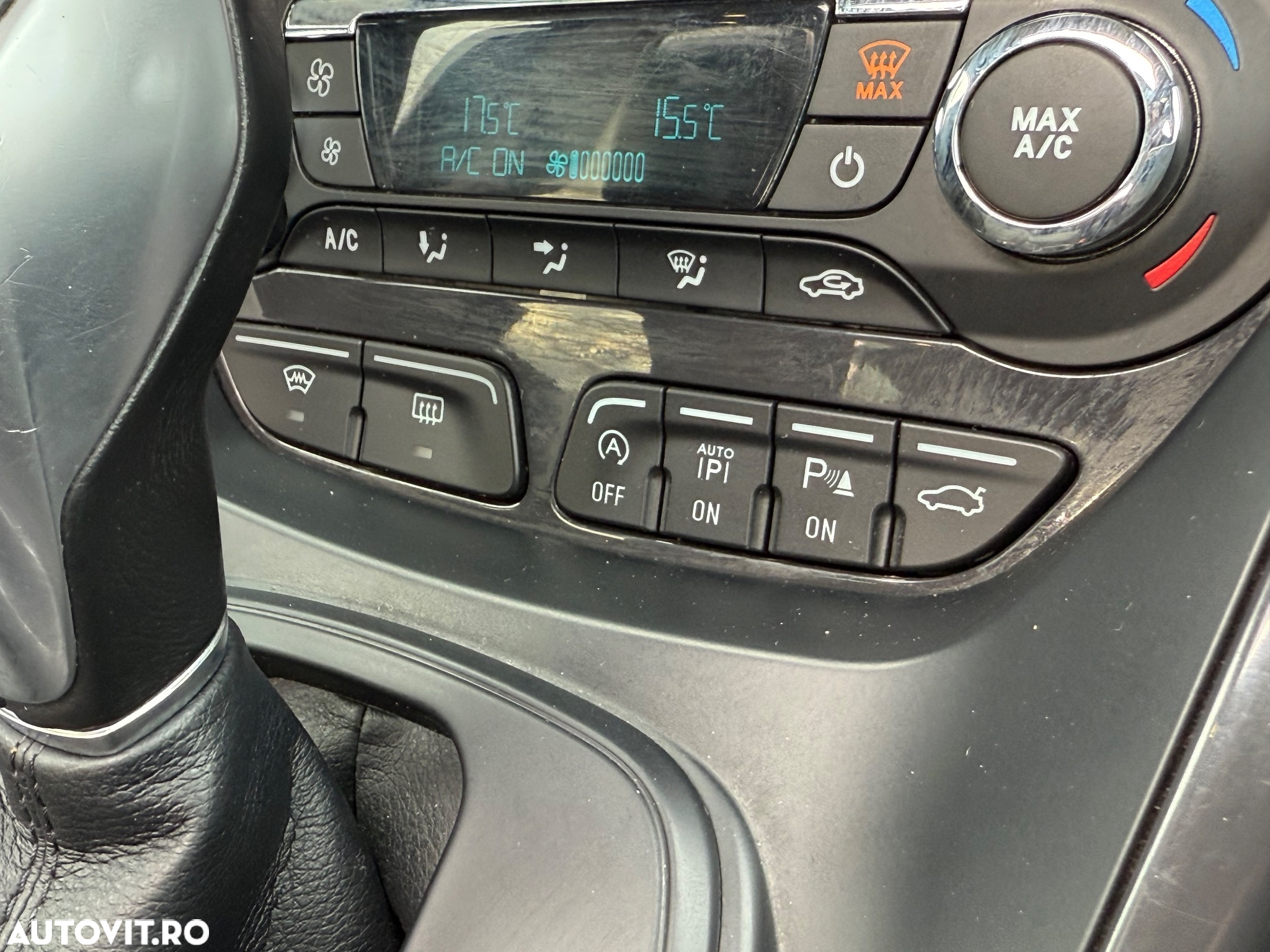 Ford Kuga 2.0 TDCi 4WD Powershift Titanium - 27
