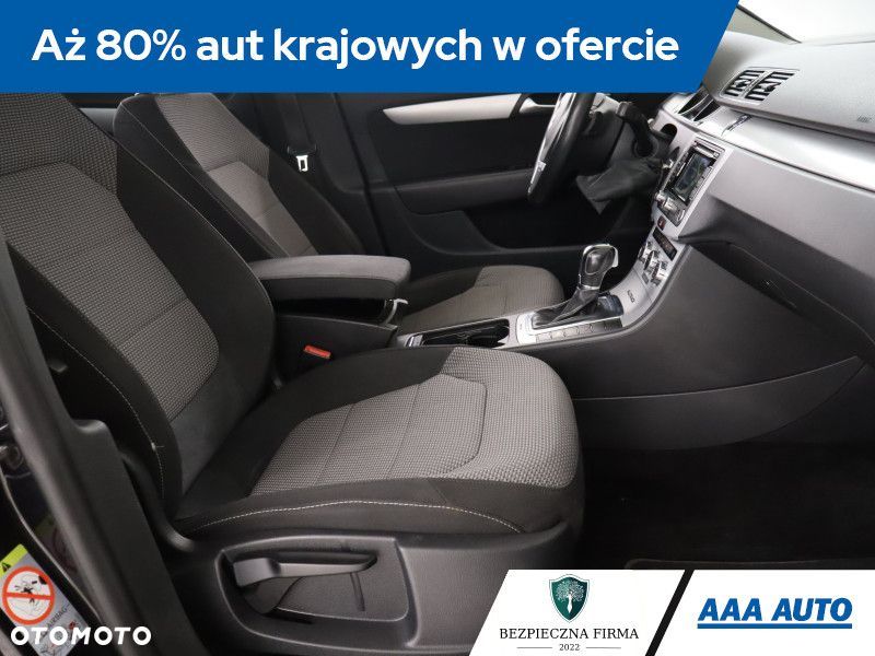 Volkswagen Passat Variant - 11