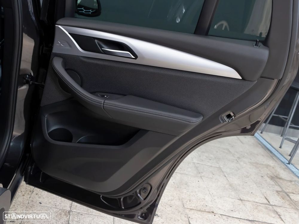 BMW X3 18 d sDrive Ed. L.Style Auto - 11