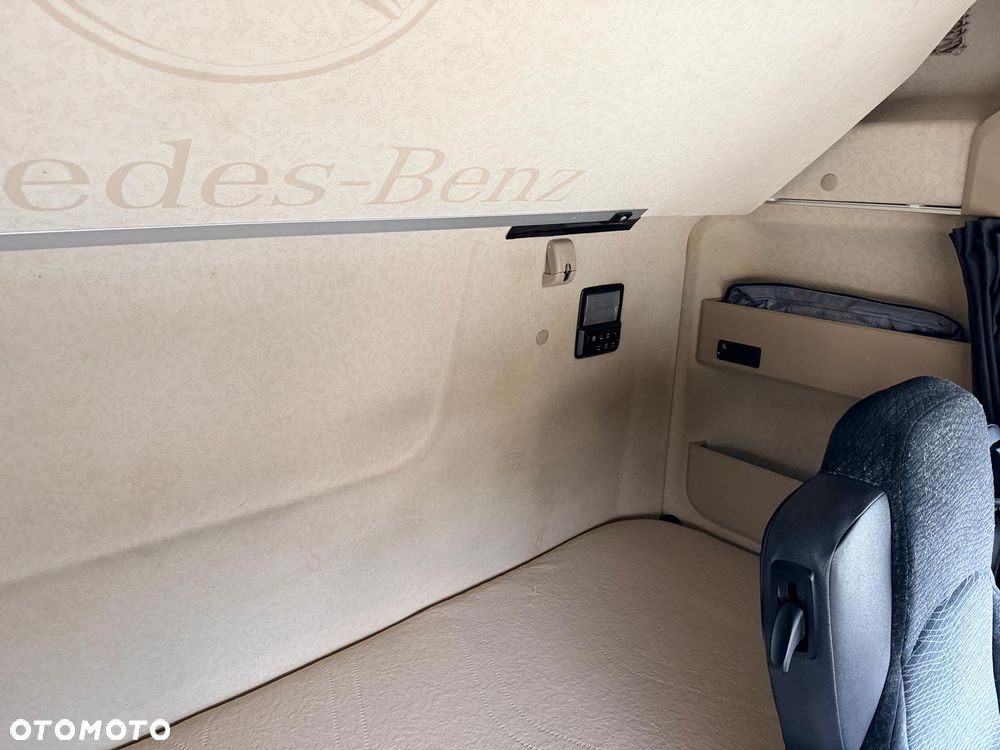 Mercedes-Benz MP5 1848 - 8