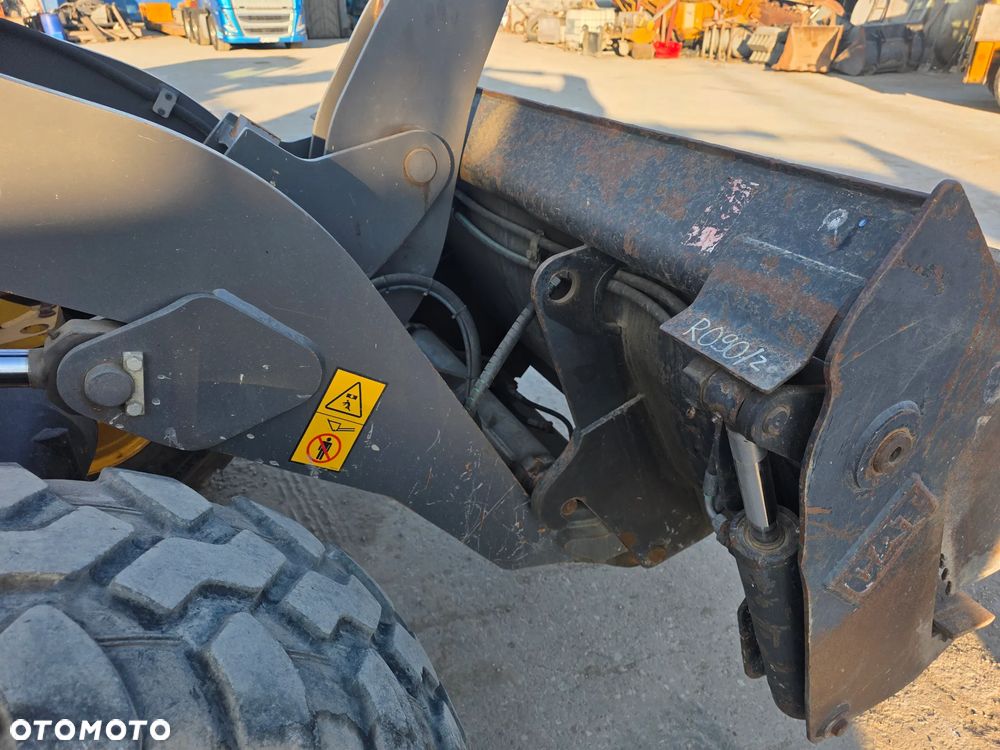 Volvo L30G Krokodyl Widly z Niemiec Cat Liebherr Atlas - 8