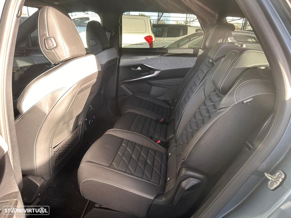 Peugeot E-5008 GT - 11