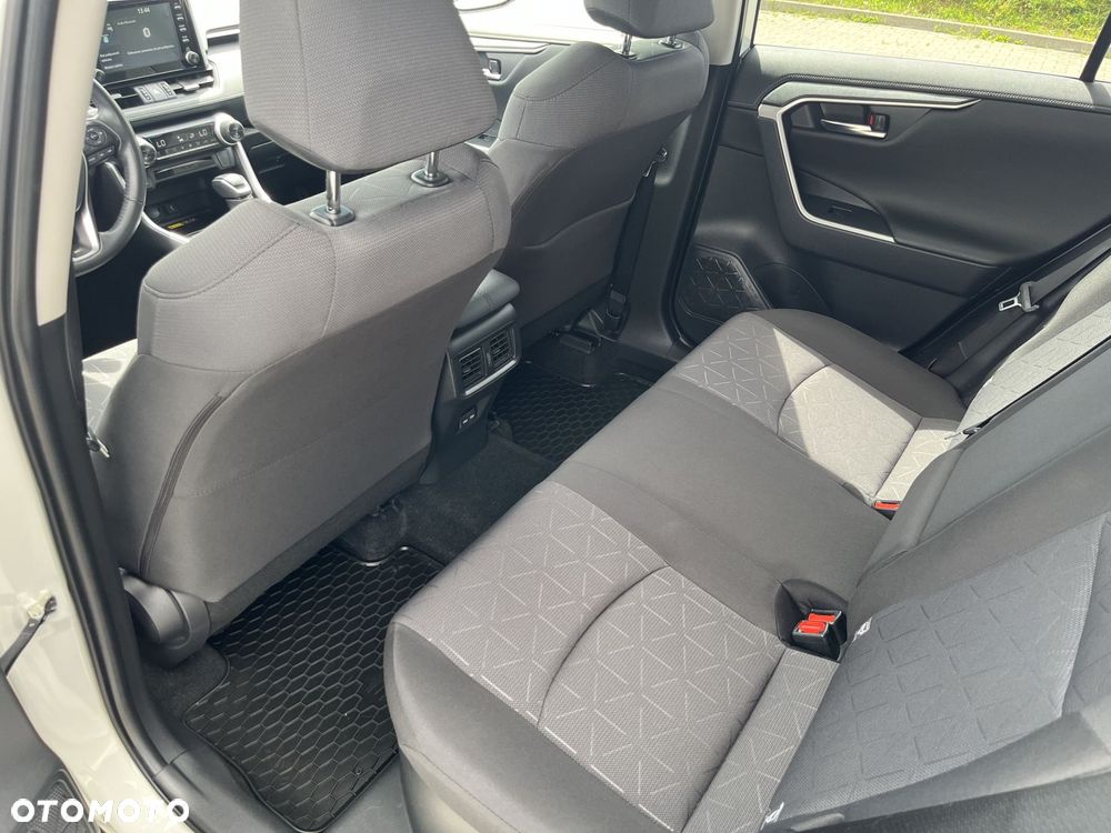 Toyota RAV4 - 18