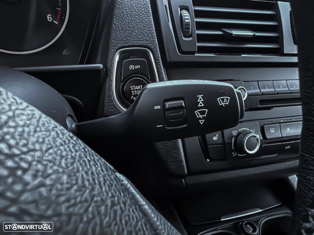 BMW 116 d Line Urban - 11