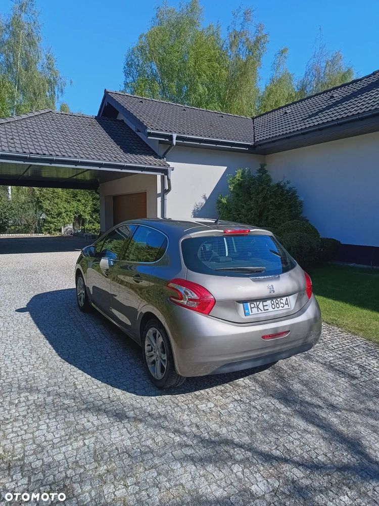 Peugeot 208 PureTech 82 Allure - 6