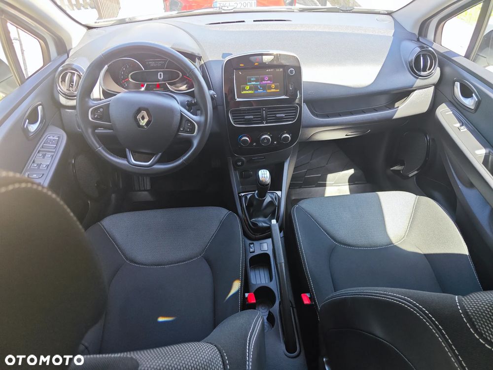 Renault Clio - 26