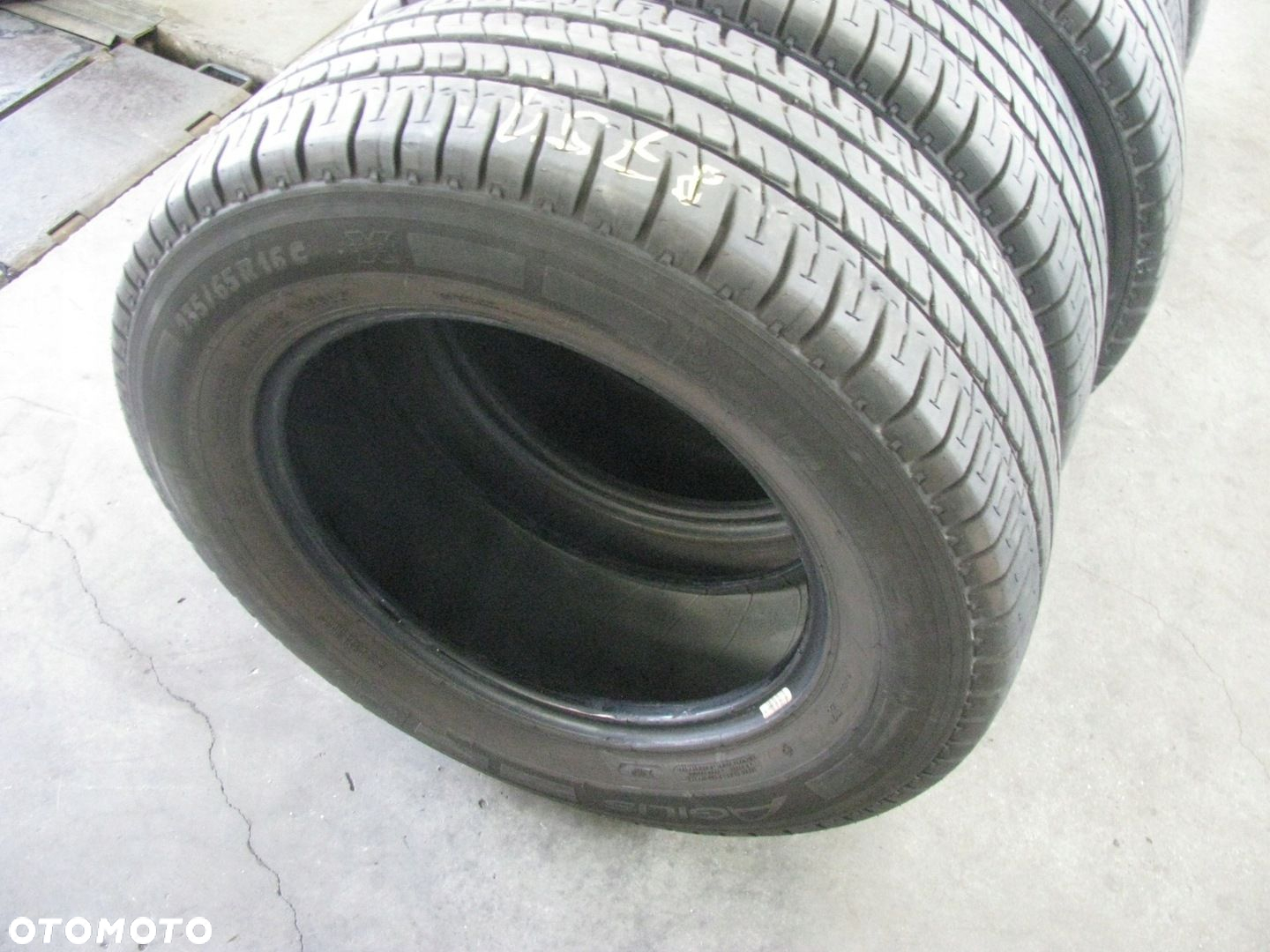 MICHELIN AGILIS 235/65R16C 8-9mm 4szt - 5