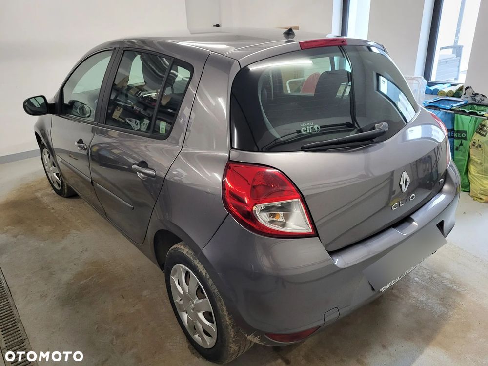 Renault Clio 1.2 16V TCE Alize - 4