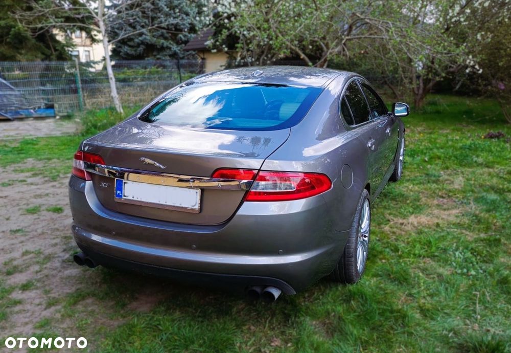 Jaguar XF 5.0 V8 Luxury - 2