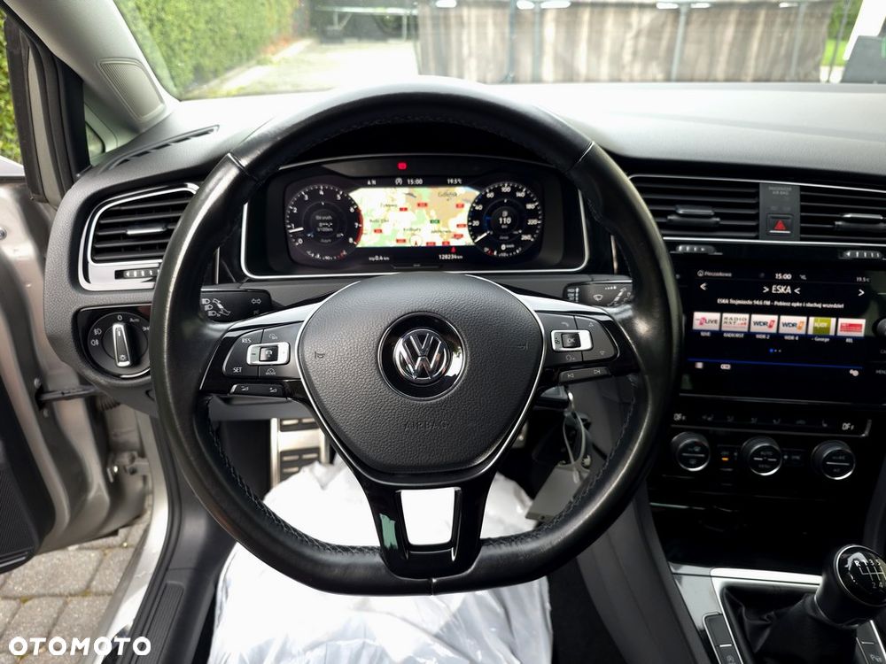 Volkswagen Golf - 17