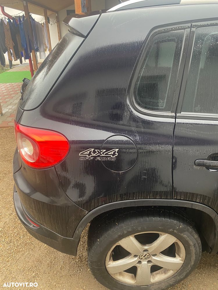 Volkswagen Tiguan - 11