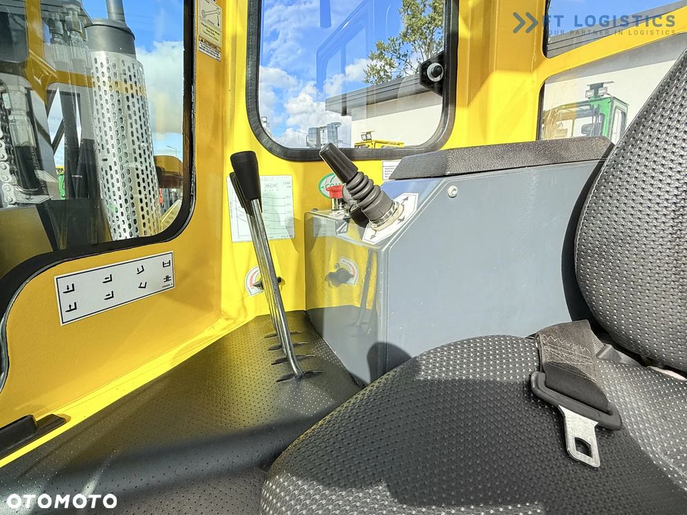 Combilift WÓZEK CZTEROKIERUNKOWY - WIELOKIERUNKOWY / JEDYNIE 491 MTH / C2500 / GAS / DUPLEX 4600MM / KRÓTKI - JEDYNIE 1900MM / SZEROKI 2700 POZYCJONER WIDEŁ / OGRZEWANIE / PEŁNA OGRZEWANA KABINA / STAN IDEALNY / Szeroka oferta wózków czterokierunkowych i bocznych, dopasowanych do różnorodnych potrzeb i zastosowań - 15