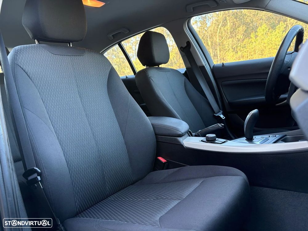 BMW 116 d Line Urban Auto - 27